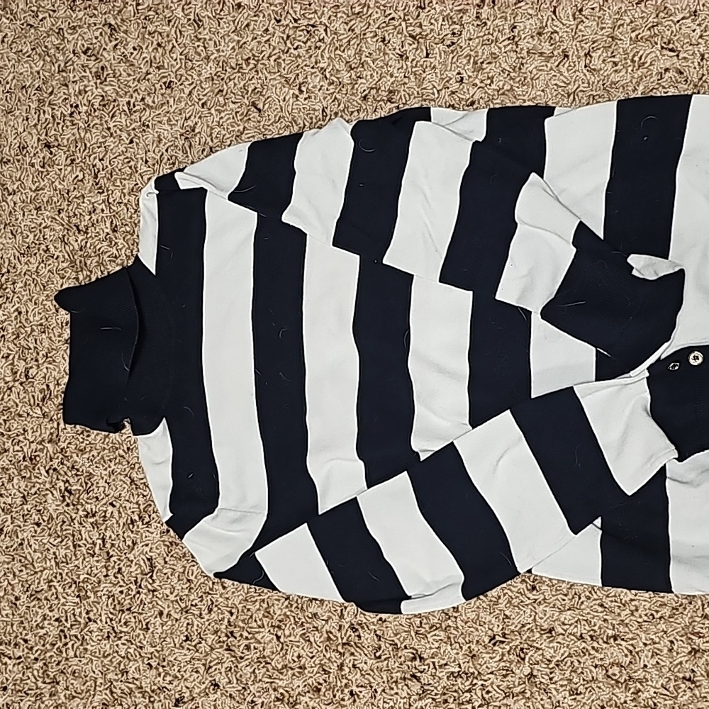Small tommy hilfiger sweater